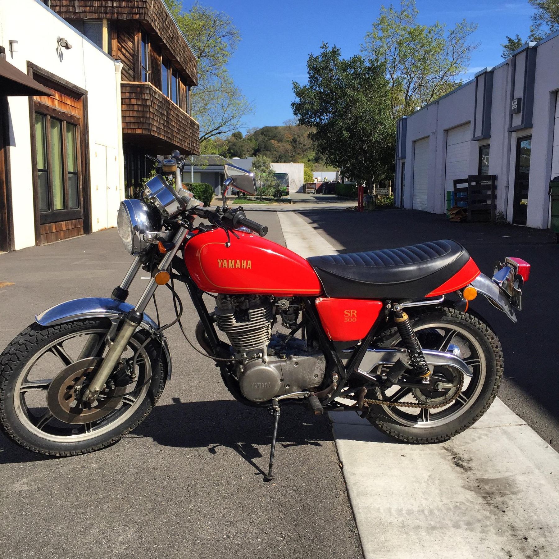 Yamaha SR500